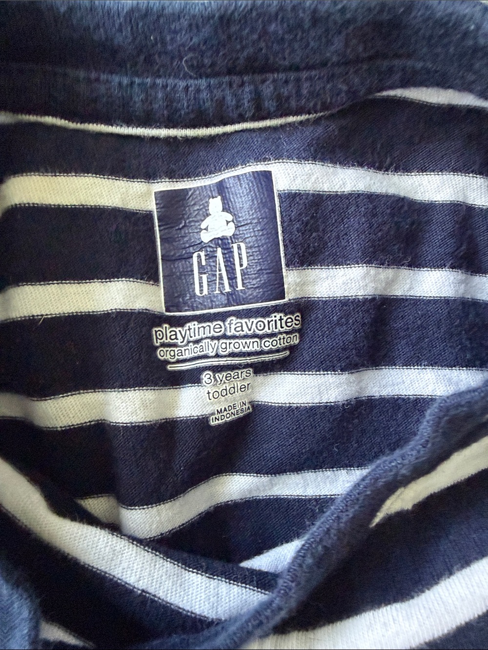 Carter's and Gap Long-Sleeve Tees Trio 3T - Picture 3 of 4